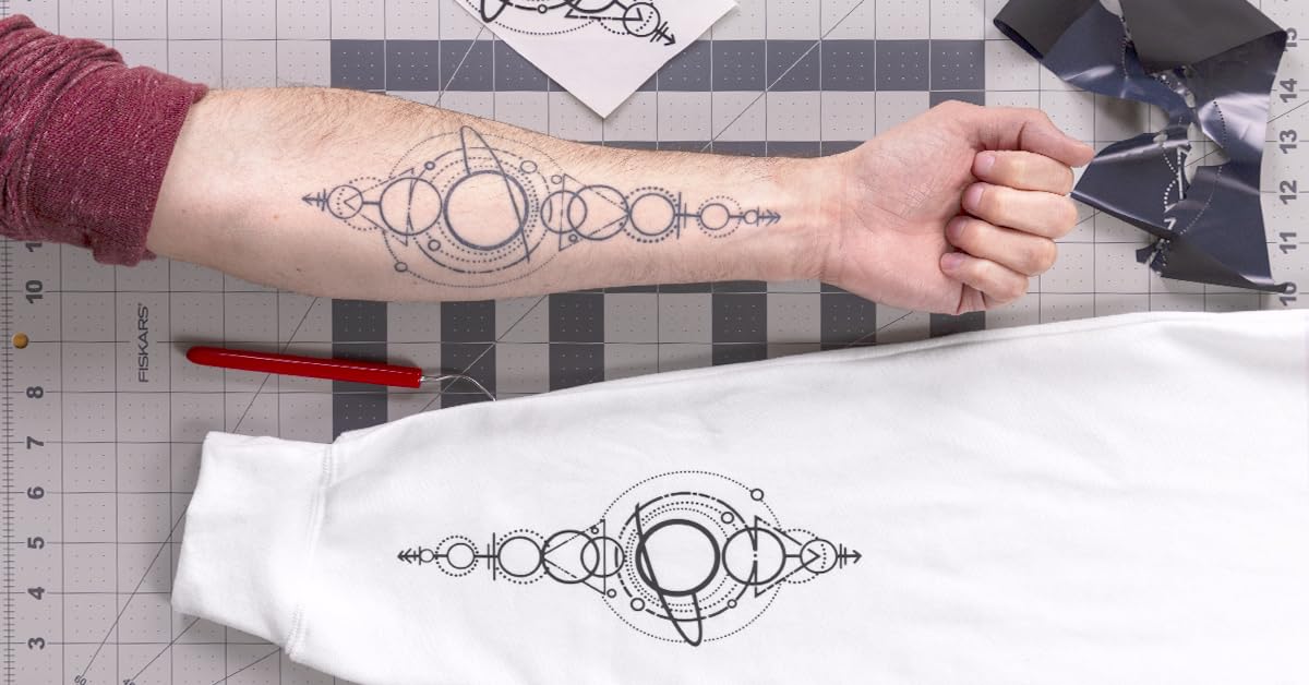 Siser Romeo Pioneer Bundle - 24" Professional Cutting Machine for Vinyl, Paper, and More – WiFi Compatible with Windows & Mac - Includes Leonardo Design Studio Software, Roll Holder Accessory