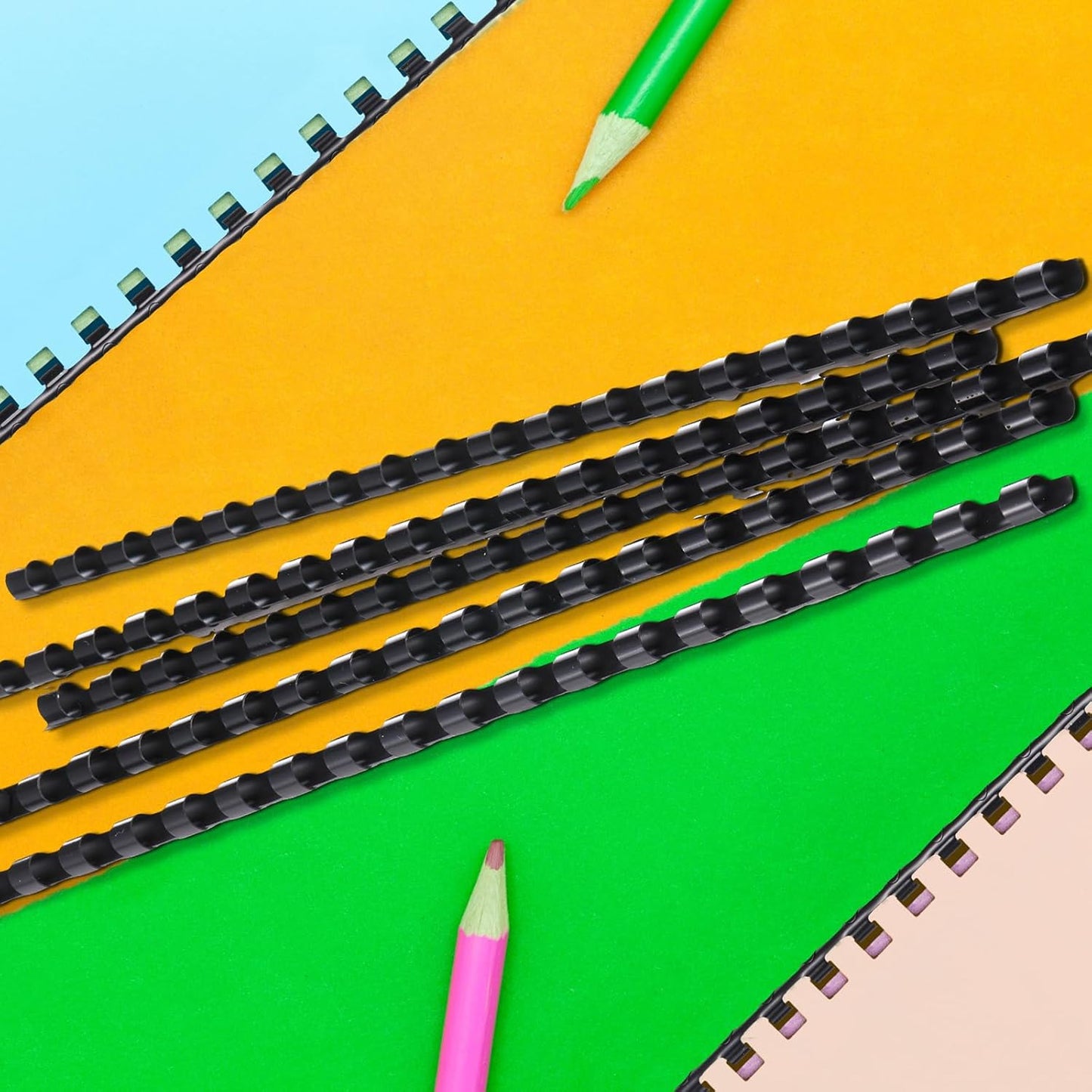 Maitys 300 Pcs Plastic Binding Combs Bulk 19 Ring Comb Spines Letter Size Spiral Binding for Notebook Calendar Picture(1/4 Inch,Black)