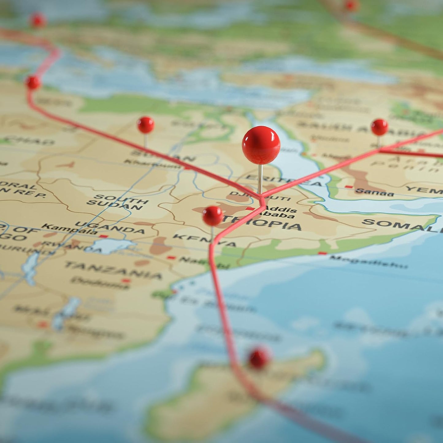 uxcell 800 Pcs Push Pins, Map Thumb Tacks 4mm Round Head Decorative Push Pins for Bulletin Board Home Office Travel Wall DIY Crafts Map Photo, Metallic White