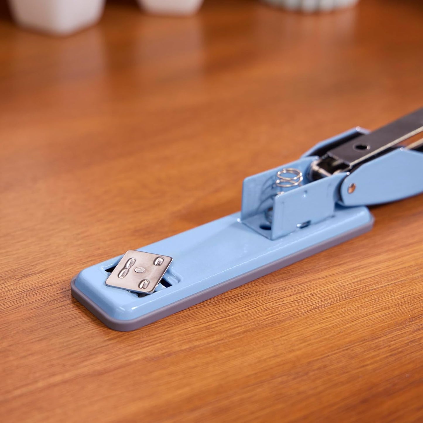 Swingline Stapler, Cub Compact Desktop Stapler, 20 Sheet Capacity, Metal, Electric Blue (S701069)