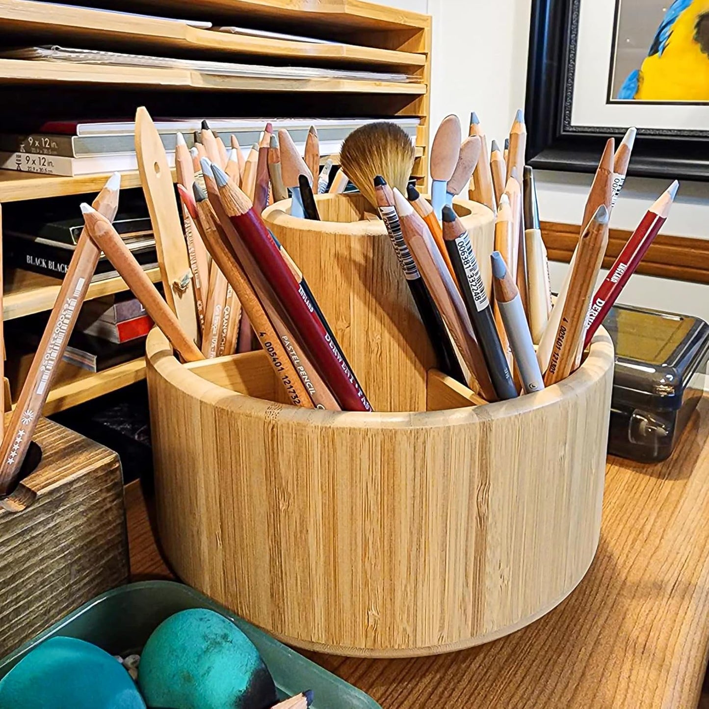 VaeFae Bamboo Pen Holder Organizer, 360° Rotating Art Supply Organizer, Desktop Storage for Marker Pens, Colored Pencil, Art Brushes, etc.