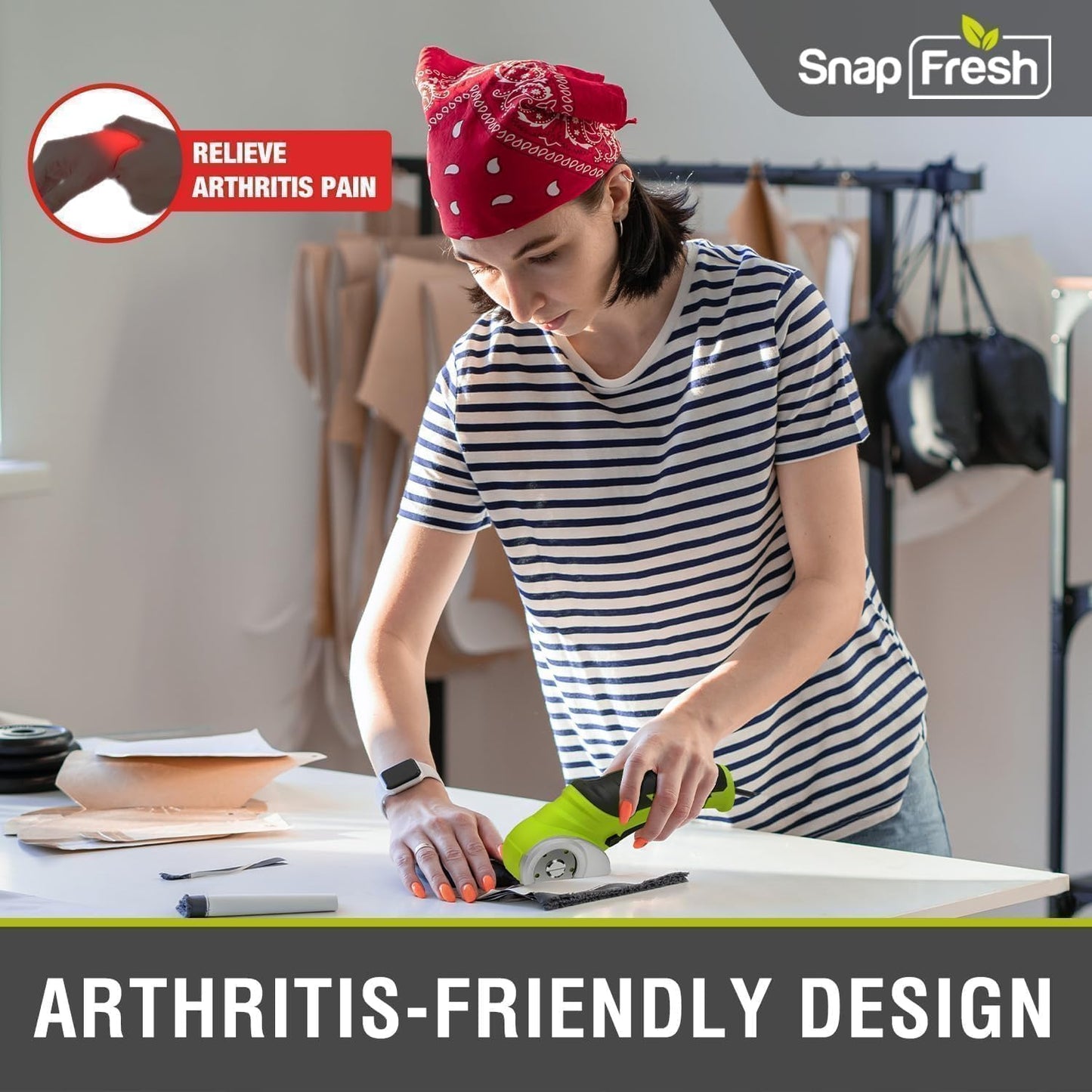 SnapFresh Cordless Electric Scissors, 4V Electric Mini Box Cutter, Carpet & Cardboard Cutter Tool with a Replacement Blade/Charger, Rotary Cutter for Cardboard Packages Leather Plastic （Green）