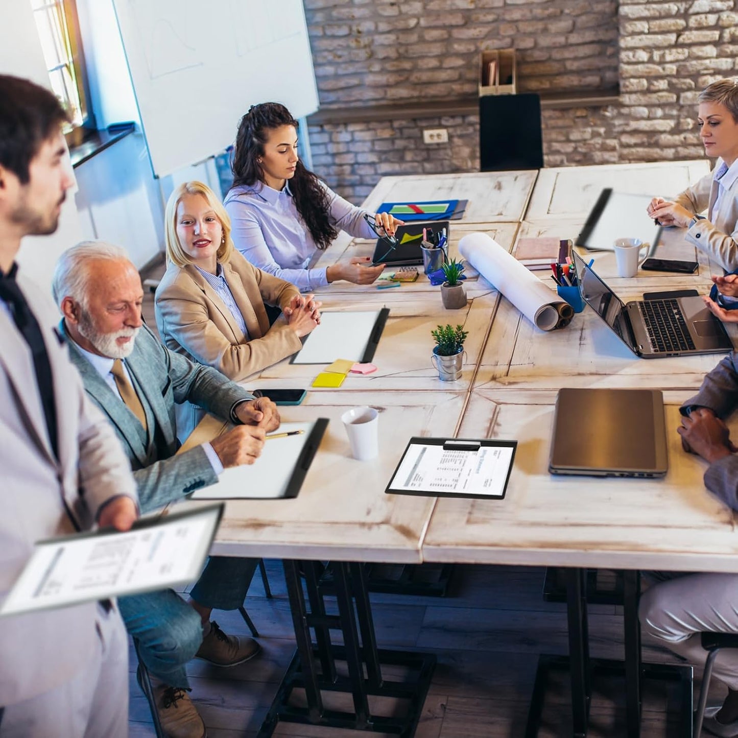 Maitys 25 Pack Clear Report Covers with Clip 11.4 x 9 Inch Presentation Folders Transparent Front Cover Portfolio Folder Resume Folder Interview Report Folders for Letter Size(Black)