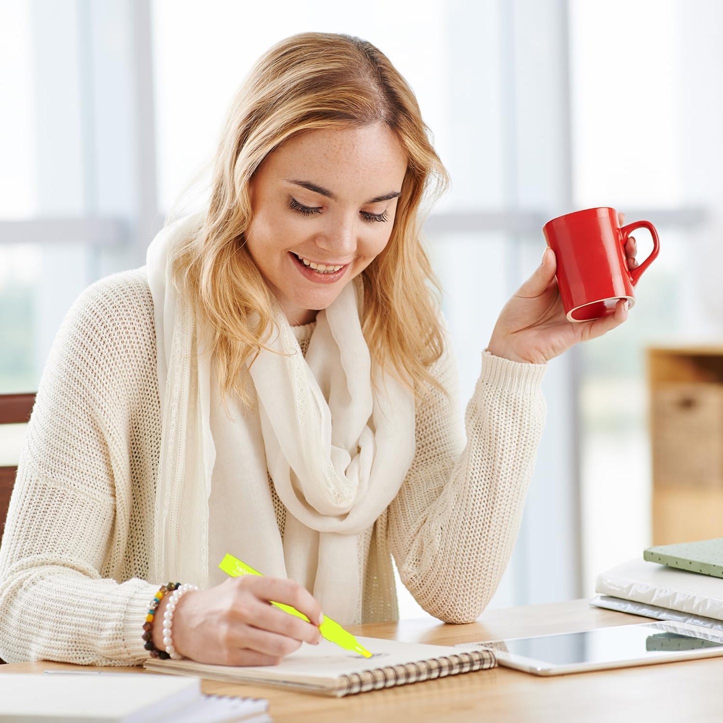 Vitoler Fluorescent Yellow Highlighters,10 Pack Bright Color Chisel tip Highlighters for Adults Kids in the Home School Office