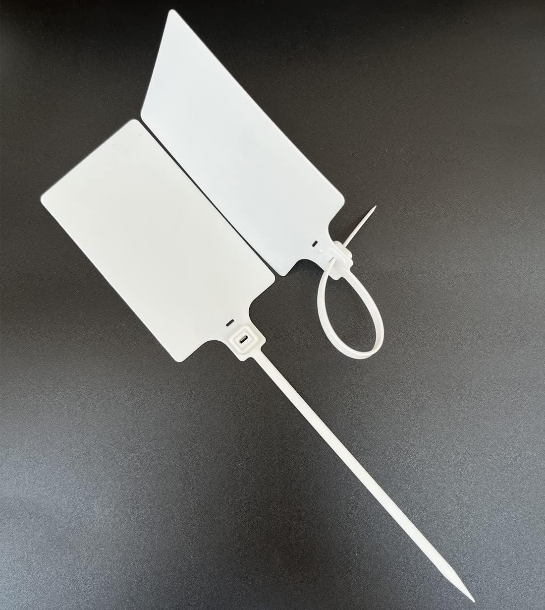Blank Waterproof Plastic Tags for Labeling Marker Ties Large Tag Fastener Zip Tie Label Security Seal Tags 2.28"×3.94" 200pcs,White
