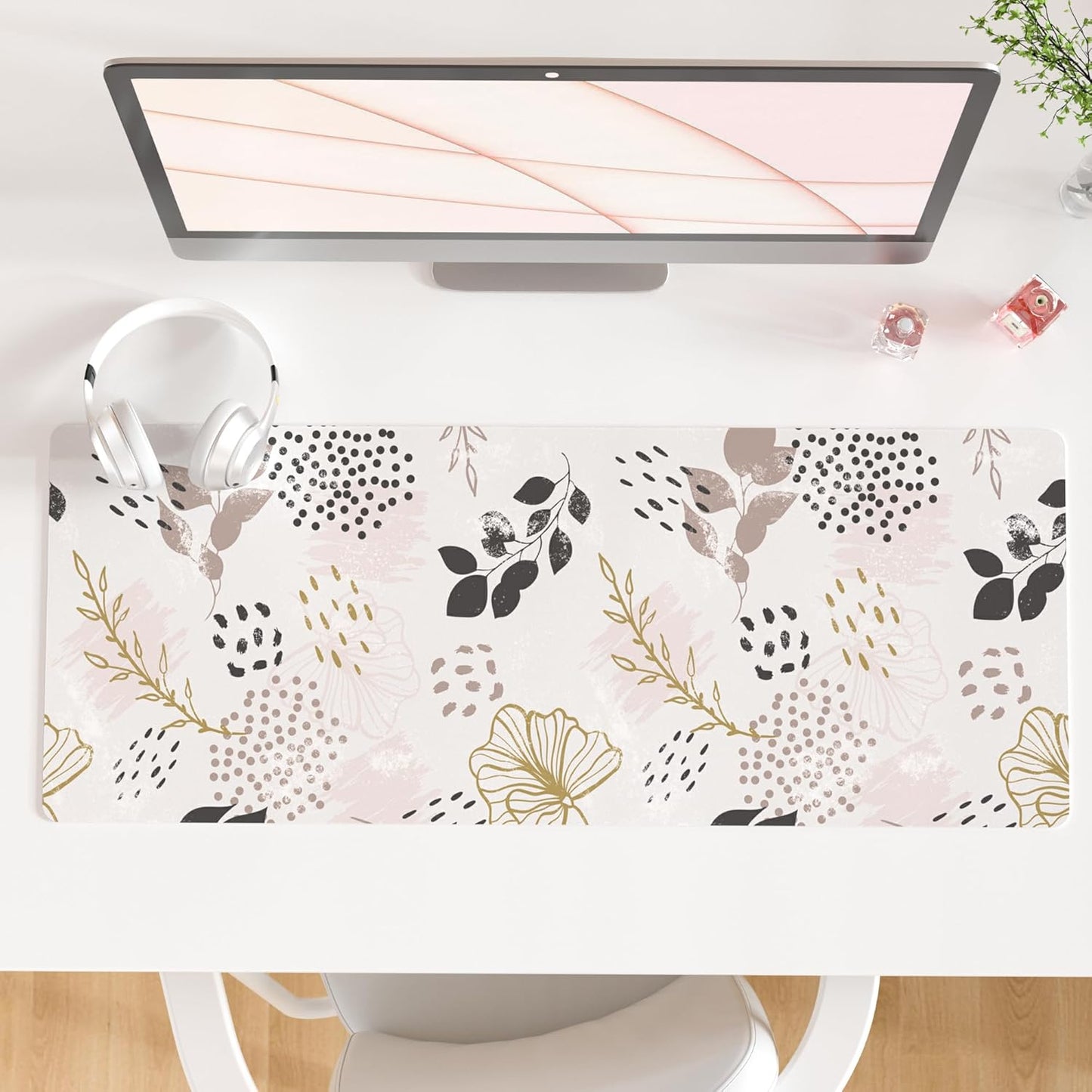QIYI Large Mouse Pad for Desk, Cute Desk Mat for Desktop, Women Girls Office Décor Desk Accessories, PU Leather Waterproof Gaming Mousepad, Boho Botanical Desk Pad Computer Mat, 31.5" x 11.8"
