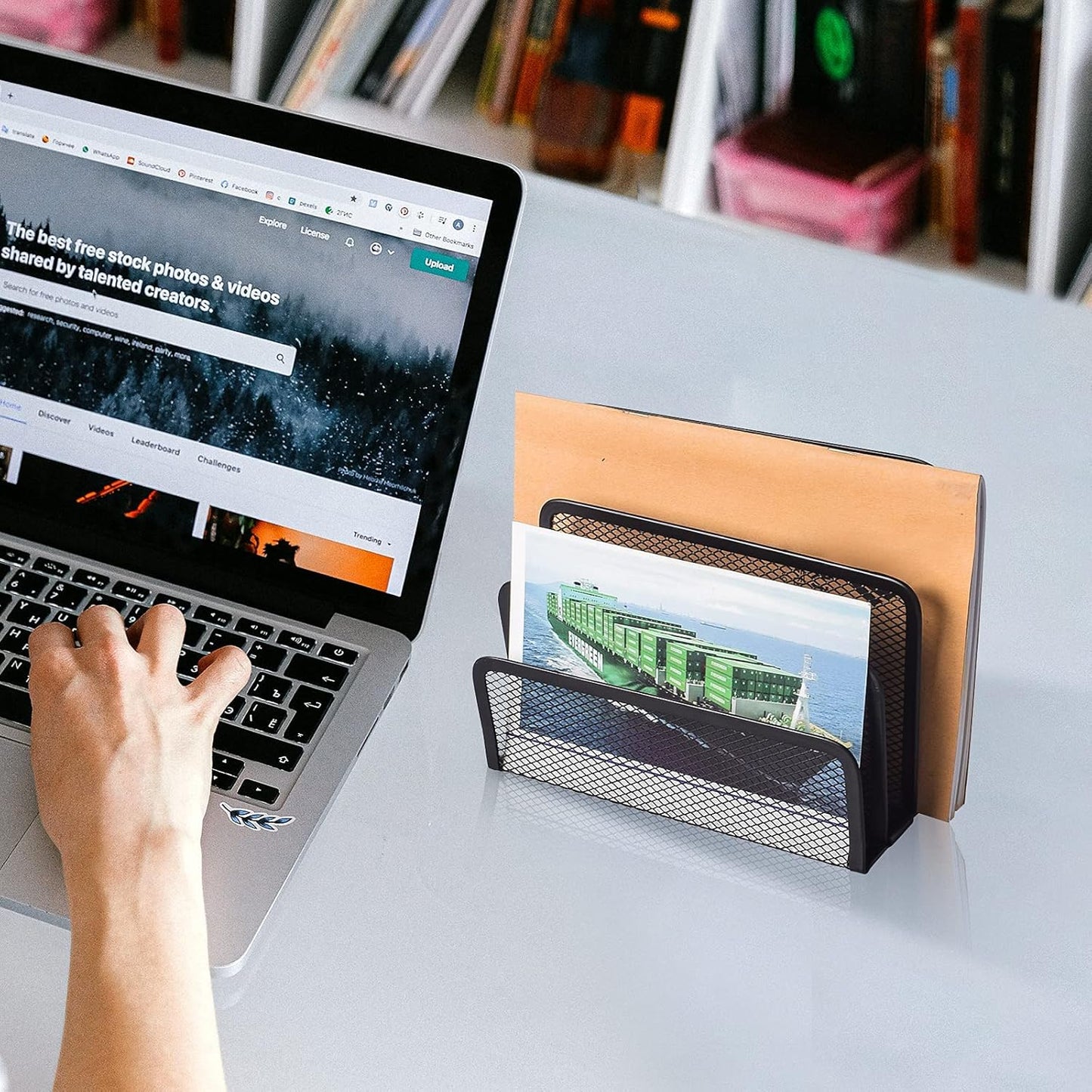 wishacc Desk Mail Organizer Small File Holders Letter Metal Mesh Document/Filing/Folders/Paper Organizer for Desktop