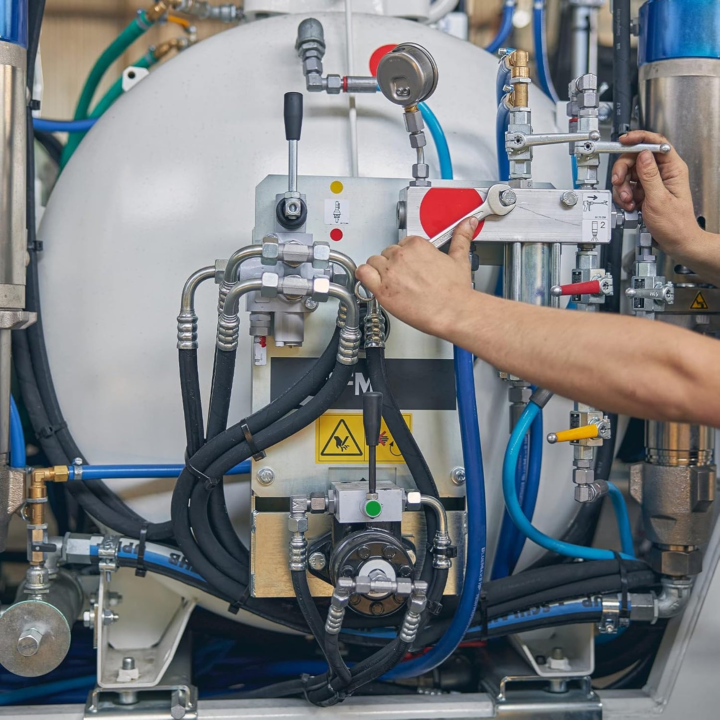 ChromaLabel 1.25 Inch Round Label Permanent Color Code Dot Stickers, 500 Labels per Dispenser Box, White