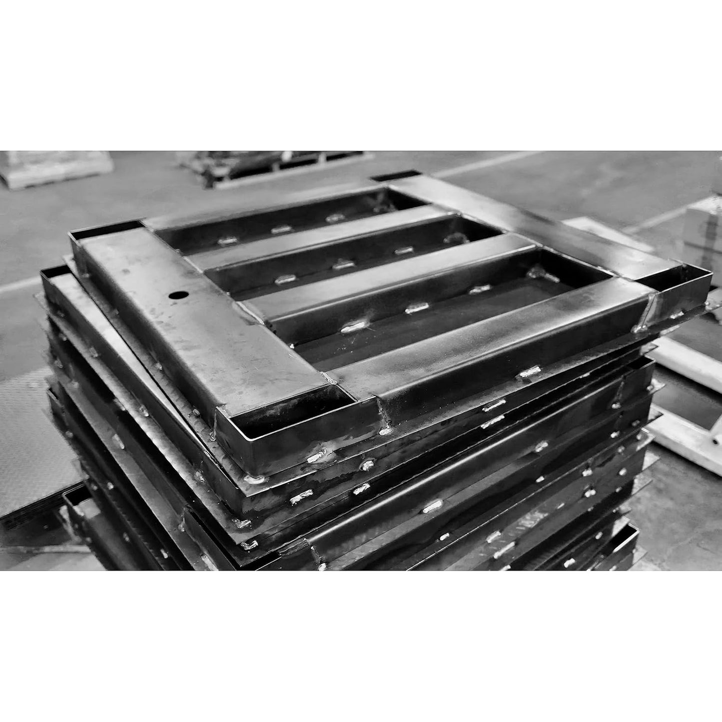 Liberty LS-700-4X6 Heavy Duty General Purpose Floor Scale | 48" x 72" | Capacity of 5000 lbs x 1 lb + Black