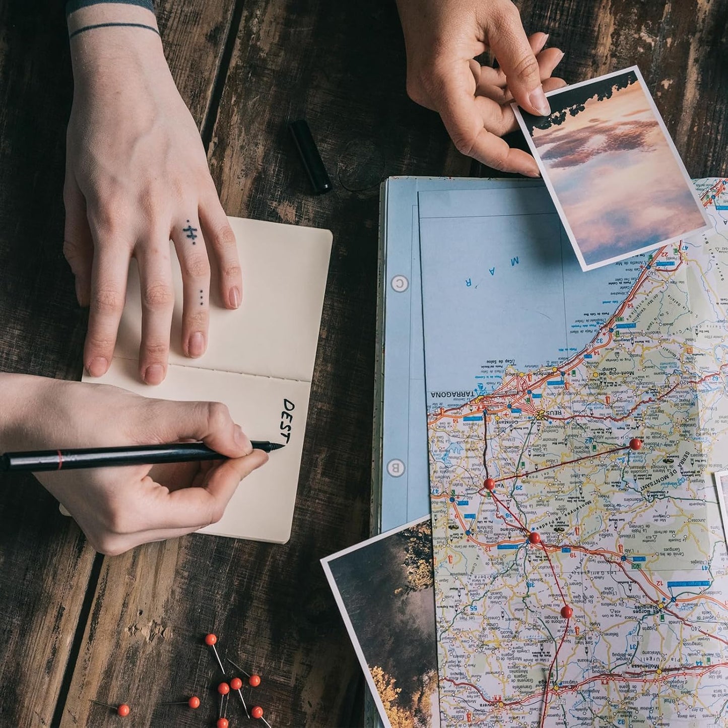 uxcell 800 Pcs Push Pins, Map Thumb Tacks 4mm Round Head Decorative Push Pins for Bulletin Board Home Office Travel Wall DIY Crafts Map Photo, Golden