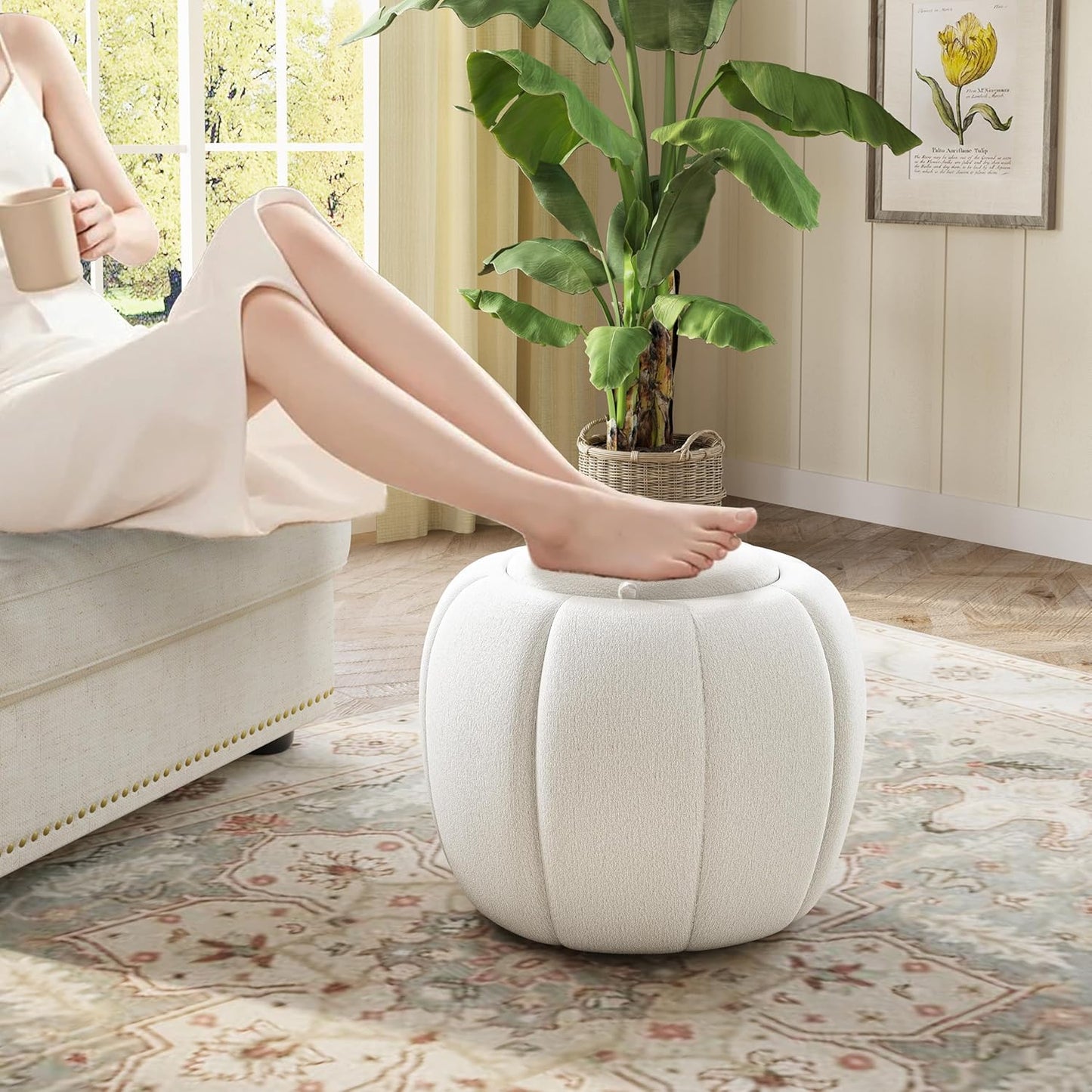 Storage Ottoman, Round Ottoman with Storage, Upholstered Soft Vanity Stool for Living Room, Foot Stool Ottoman for Bedroom, Entryway (Beige)