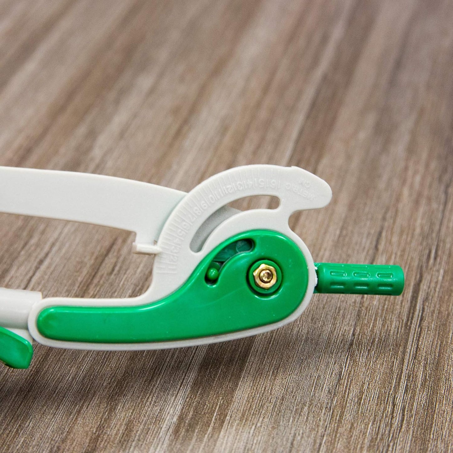 BAZIC Geometry Math Compass Set w/Scale-Arm, 6" Protractor, & HB Wood Pencil, Inch Centimeter, Mathematical Drafting Drawing Tool for Student, 4-Pack